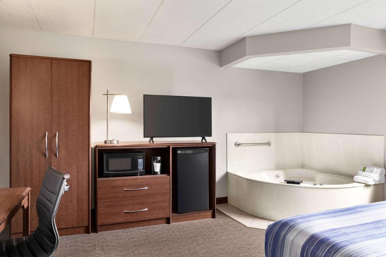 Americinn By Wyndham Sauk Centre Eksteriør bilde